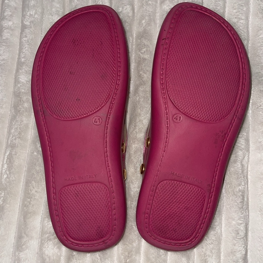 Burberry Pink Plaid Jelly Thong Sandals - Picture 8 of 10